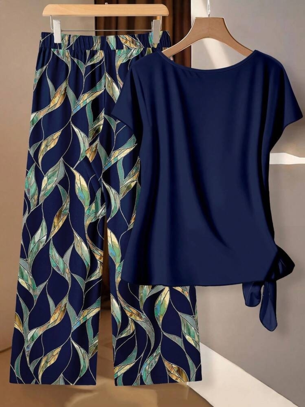 SHEIN Navy Leaf-Print Wide-Leg Pants & Navy Top Set
